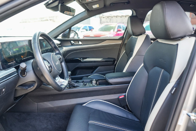 Certified 2025 Kia K5 GT-Line FWD image 18