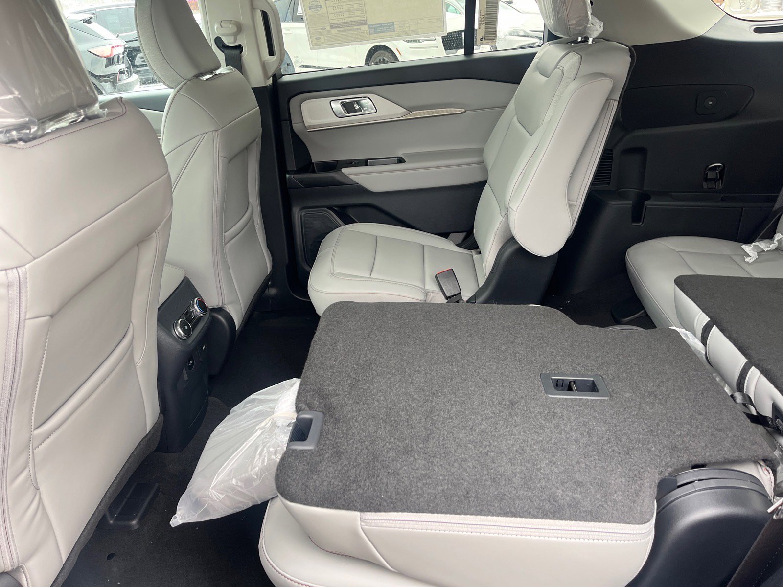 New 2026 Ford Explorer Active w/ Active Comfort Package image 18