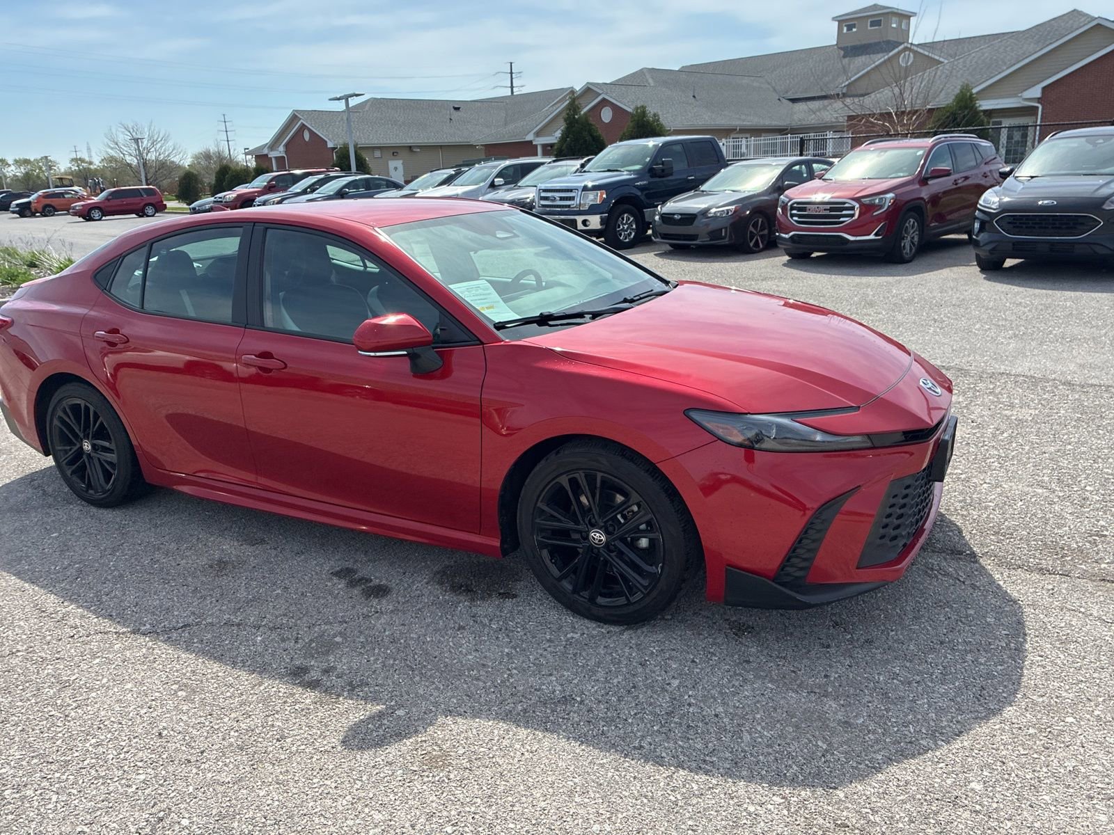 Used 2025 Toyota Camry SE FWD image 16