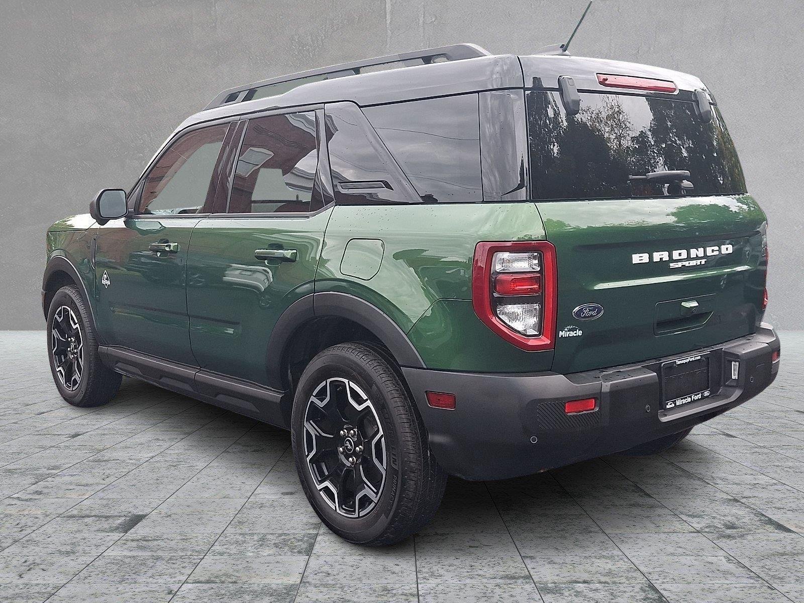 Used 2025 Ford Bronco Sport Outer Banks w/ Outer Banks Tech Package+ AWD/4WD image 4