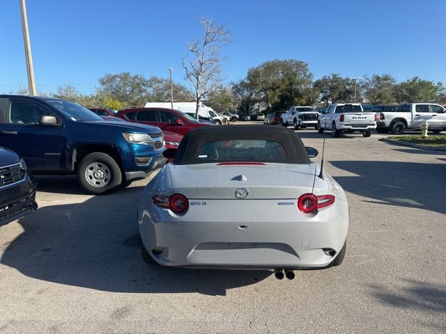 Used 2025 MAZDA MX-5 Miata Grand Touring w/ Weather Package RWD image 4
