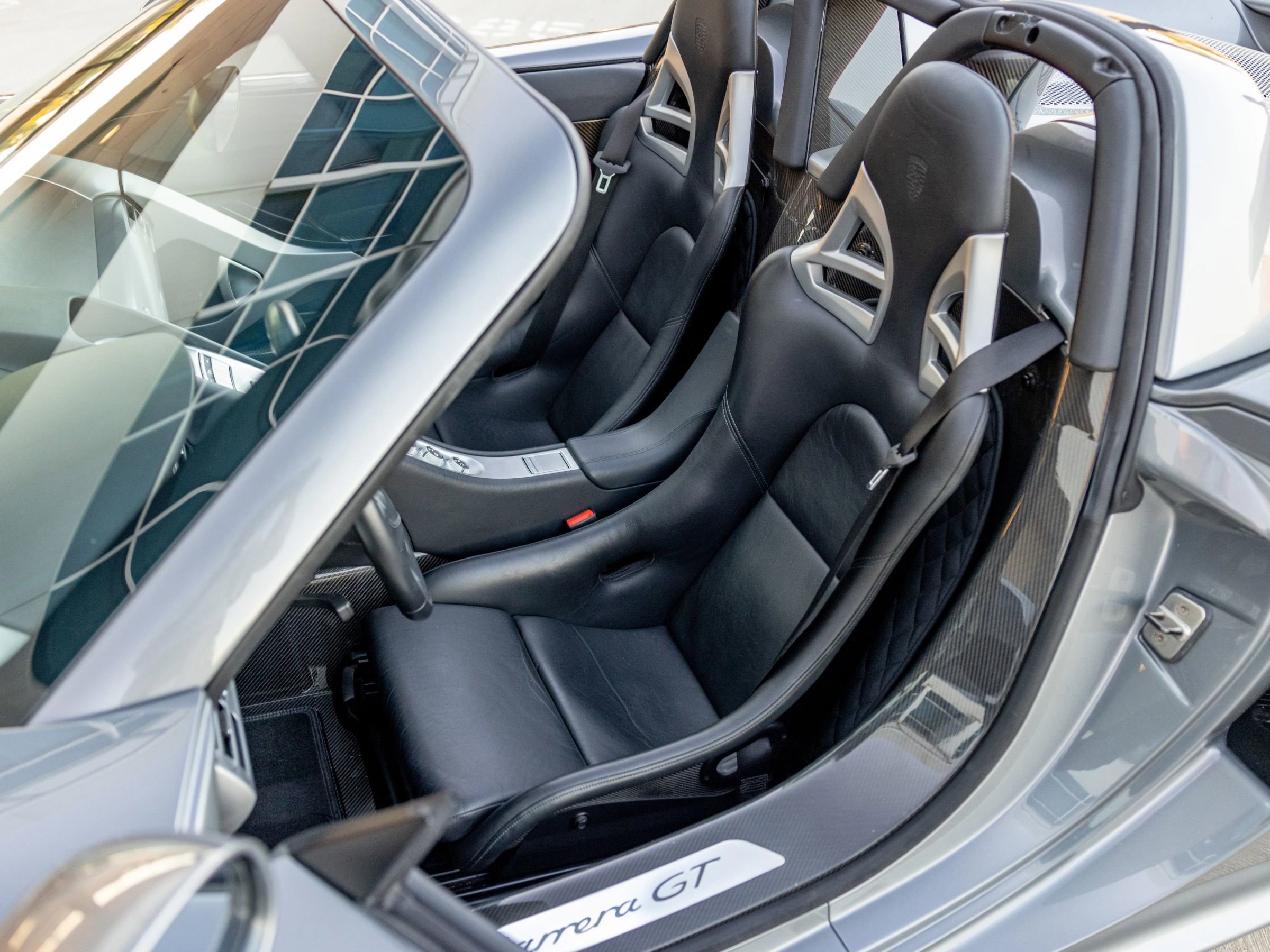 Used 2004 Porsche Carrera GT image 13