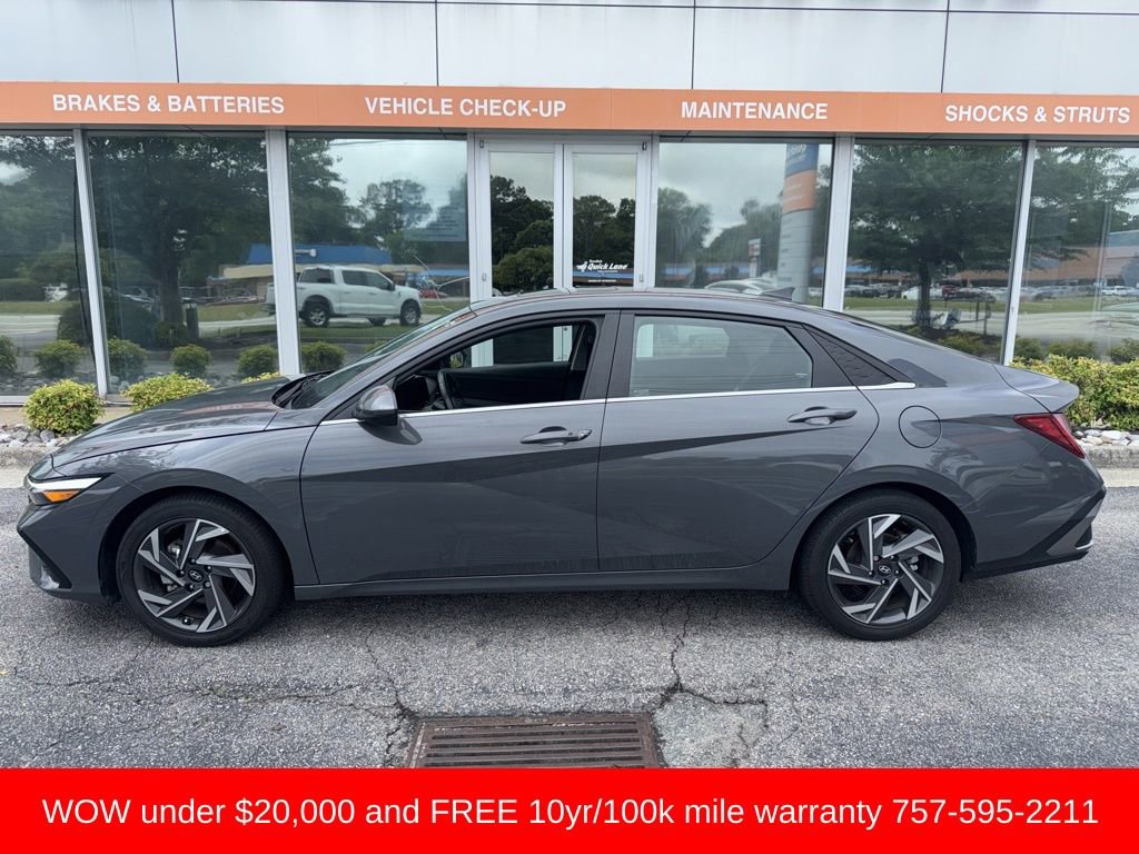 Used 2024 Hyundai Elantra SEL w/ Convenience Package FWD image 3