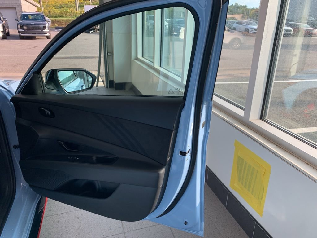 New 2025 Hyundai Elantra N image 16