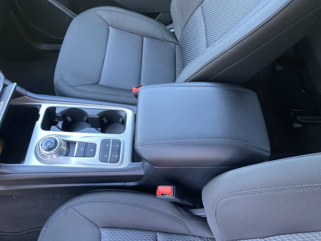 Used 2024 Ford Explorer XLT RWD image 31