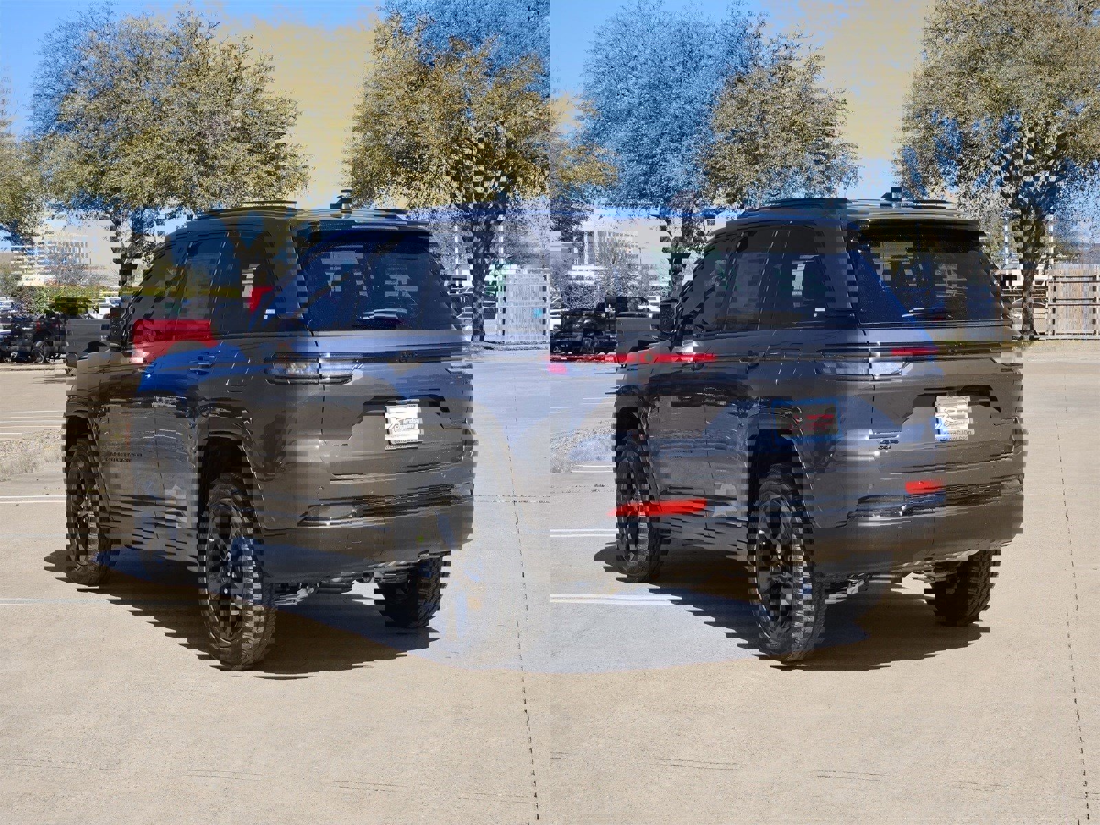 New 2025 Jeep Grand Cherokee Altitude image 6