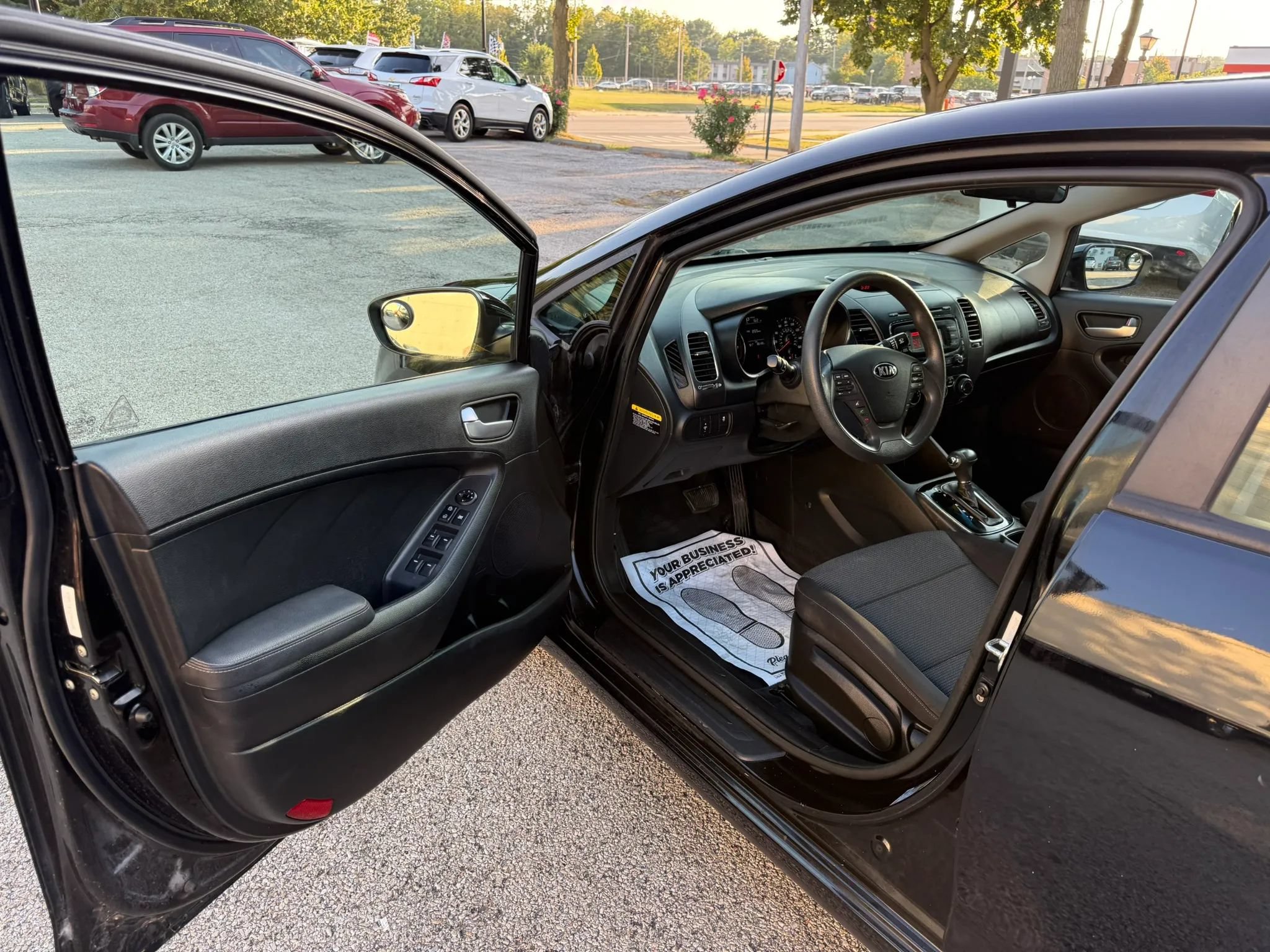 Used 2018 Kia Forte LX FWD image 9