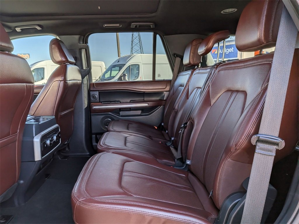 Used 2024 Ford Expedition Limited image 28