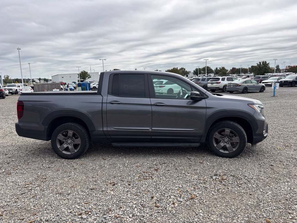 Used 2025 Honda Ridgeline TrailSport image 12