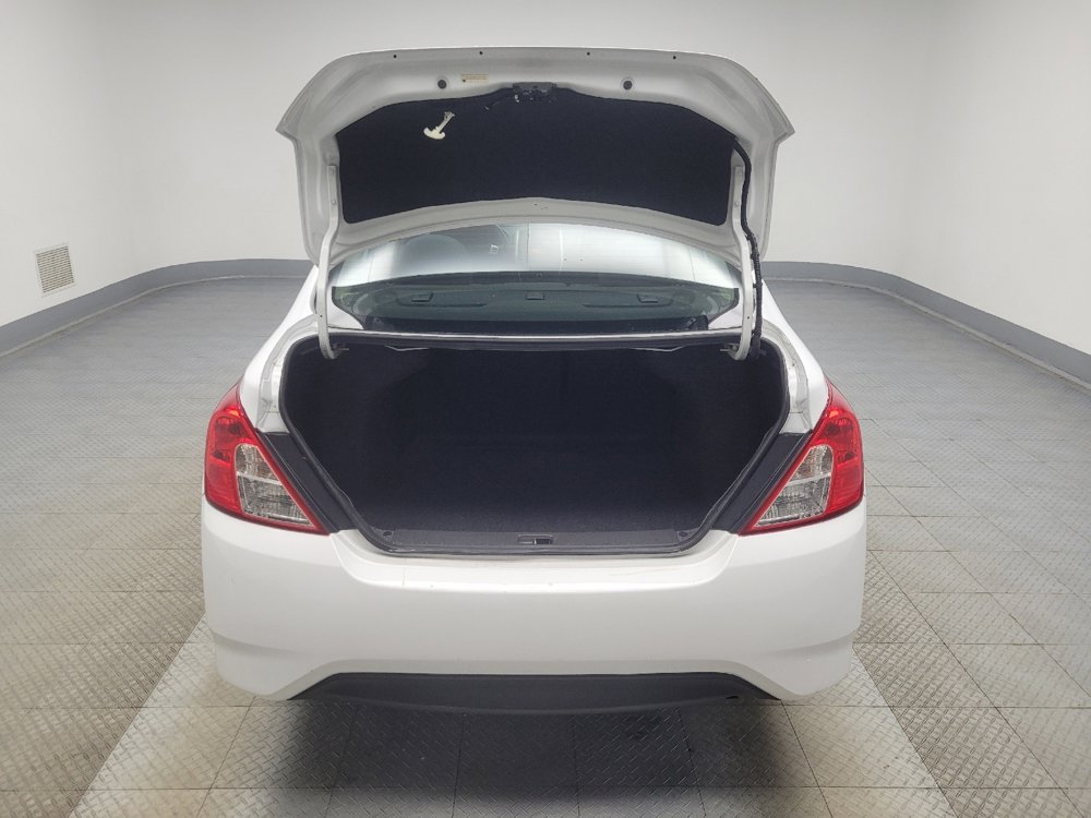 Used 2019 Nissan Versa SV image 29