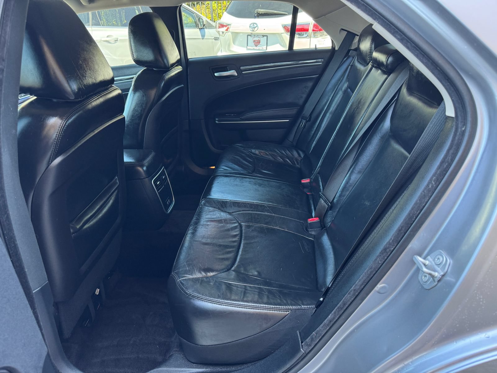 Used 2017 Chrysler 300 Limited AWD/4WD image 14