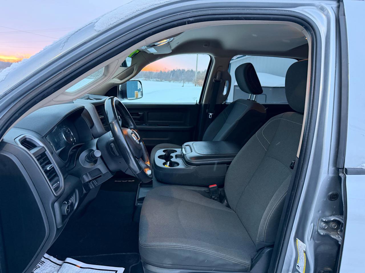 Used 2020 RAM 2500 Tradesman w/ Safety Group image 9