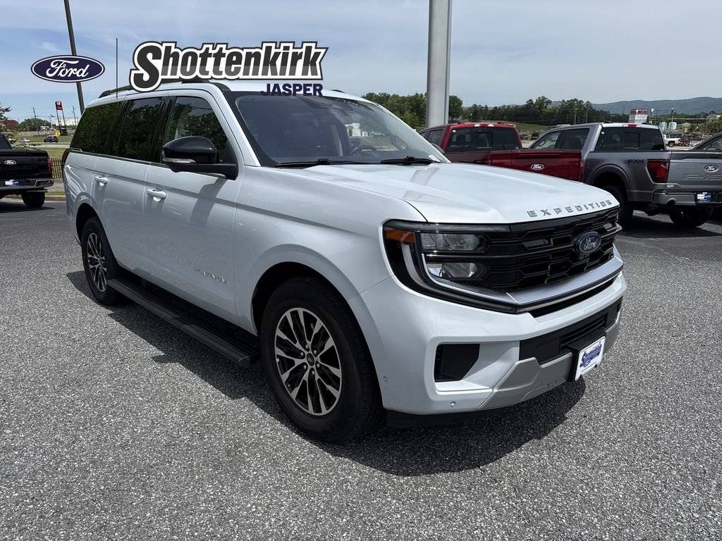 Used 2025 Ford Expedition Platinum AWD/4WD image 1