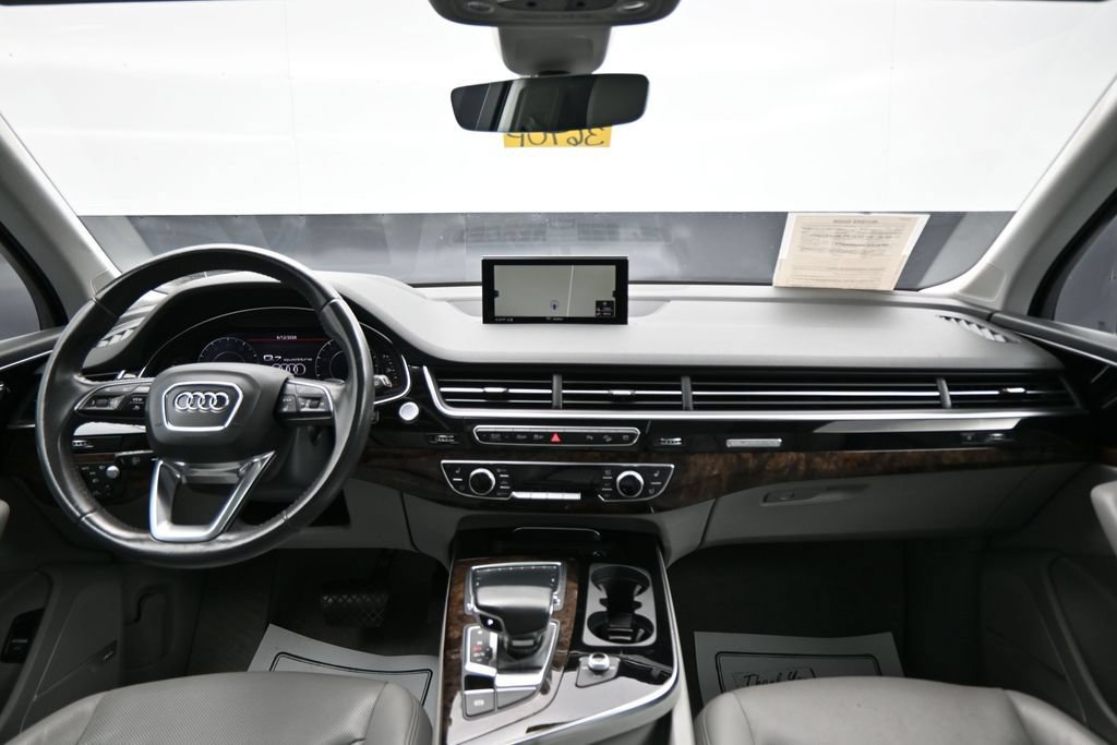 Used 2018 Audi Q7 3.0T Prestige w/ Prestige Package AWD/4WD image 13