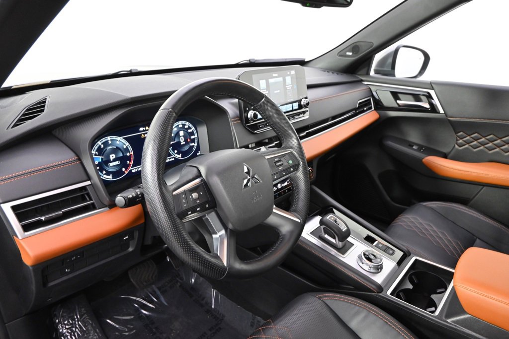 Used 2022 Mitsubishi Outlander SEL image 11