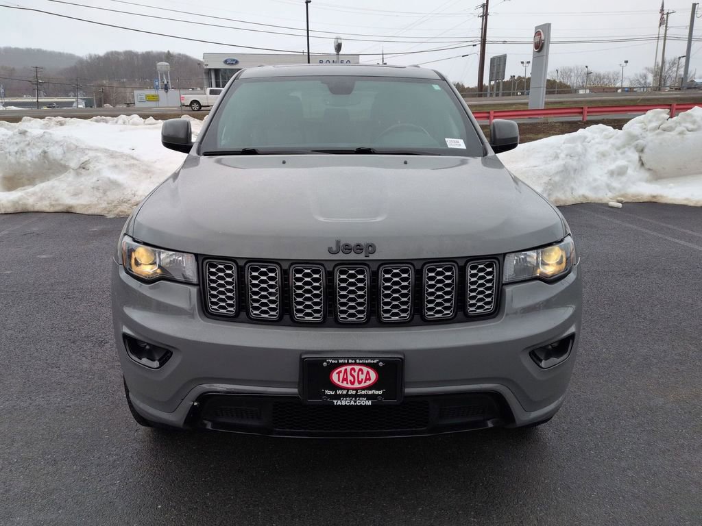 Used 2022 Jeep Grand Cherokee Laredo X AWD/4WD image 9