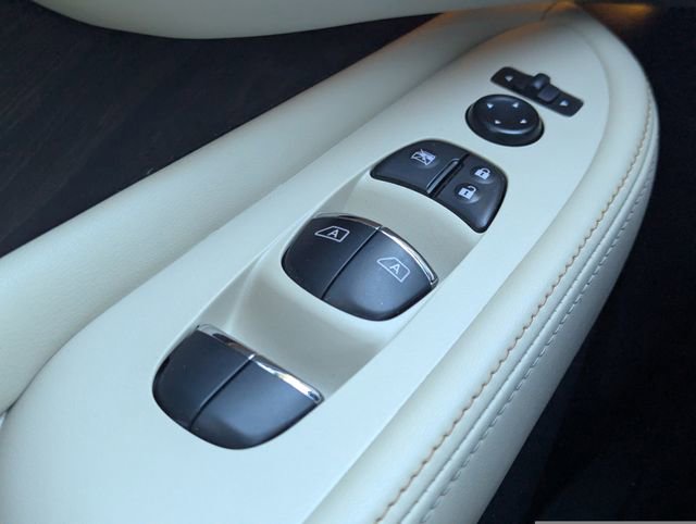 Used 2022 Nissan Murano Platinum w/ Cargo Package image 17