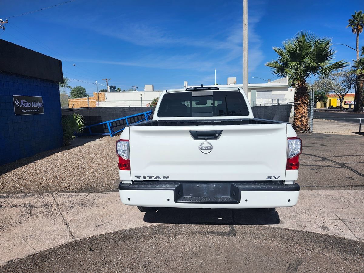 Used 2023 Nissan Titan SV RWD image 12