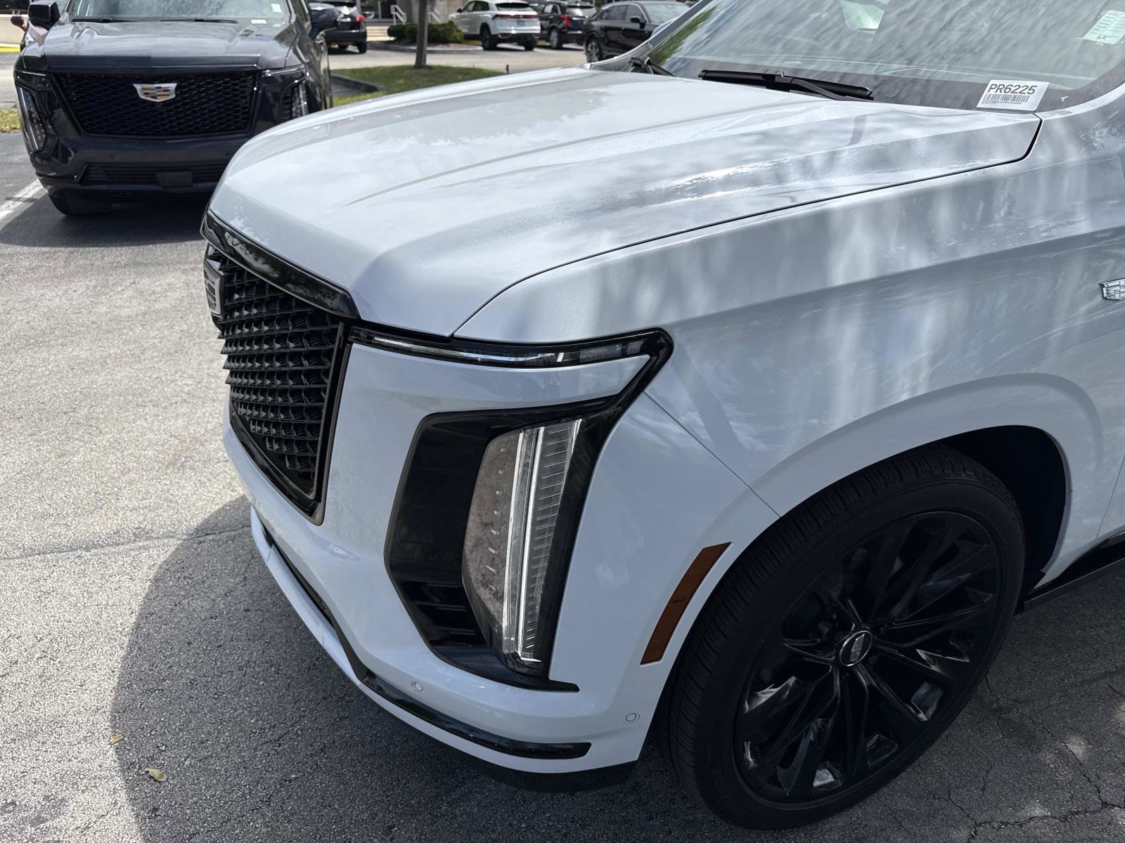 Used 2026 Cadillac Escalade Platinum Sport w/ LPO, ONYX Package AWD/4WD image 9