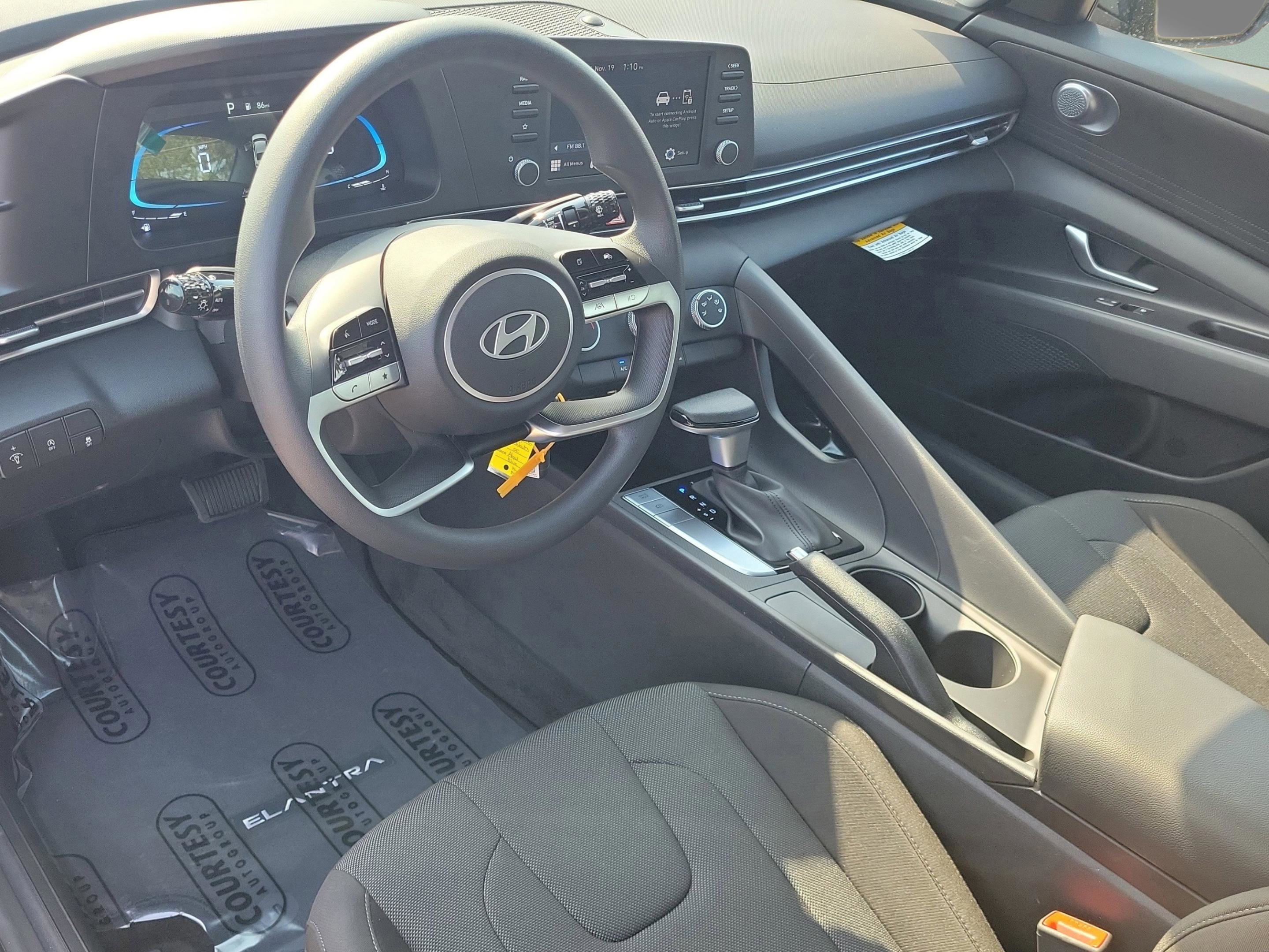 New 2026 Hyundai Elantra SE image 16