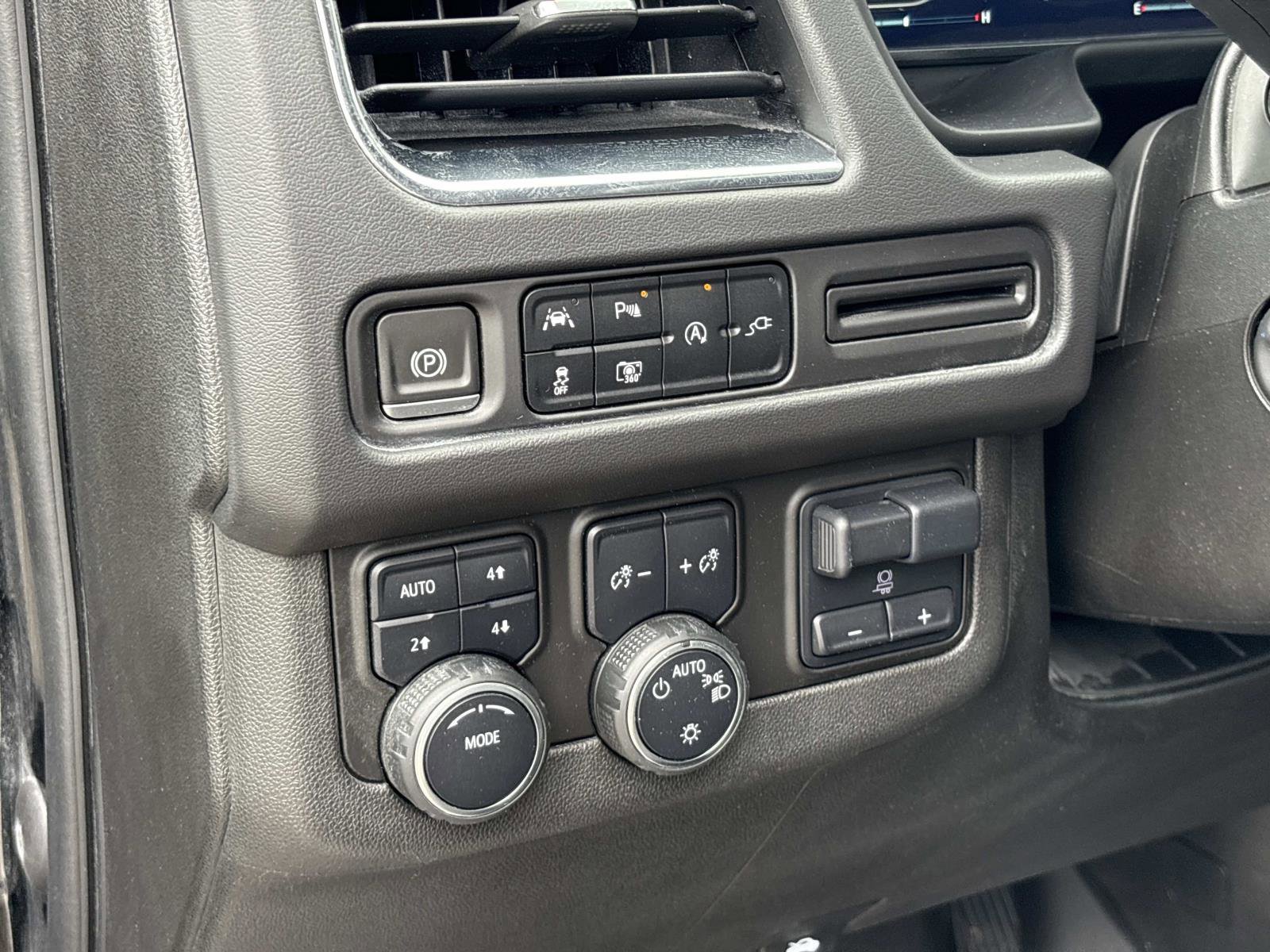 Certified 2022 Chevrolet Tahoe RST w/ Luxury Package image 19