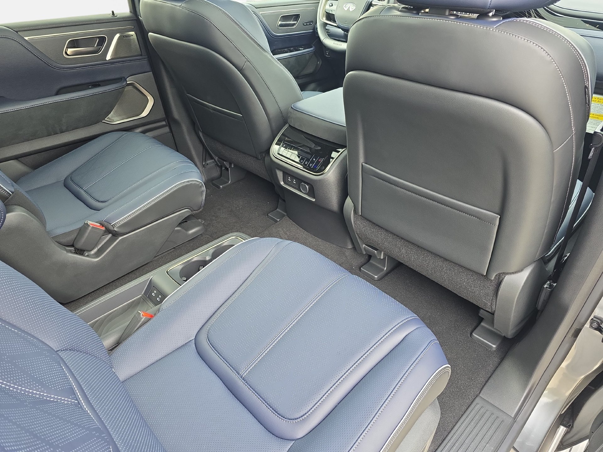 New 2026 INFINITI QX80 4WD w/ Sport Exterior Package image 11