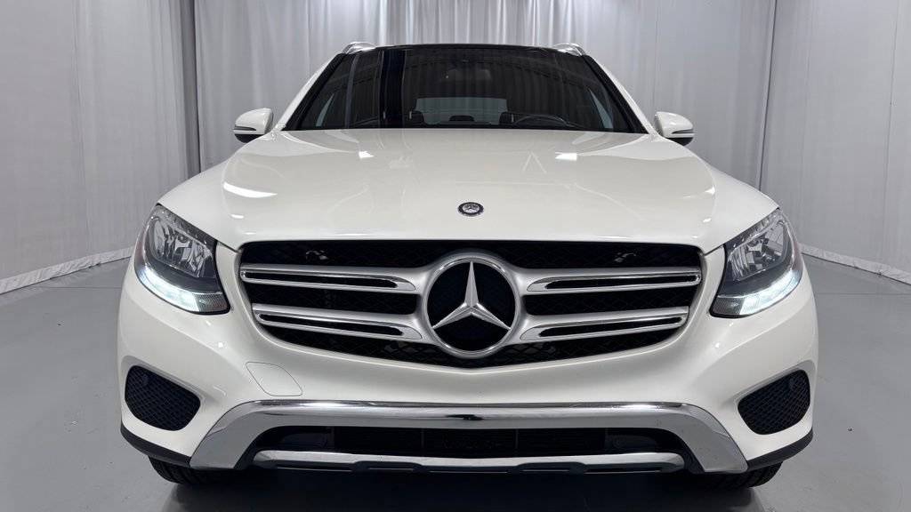 Used 2017 Mercedes-Benz GLC 300 4MATIC image 3