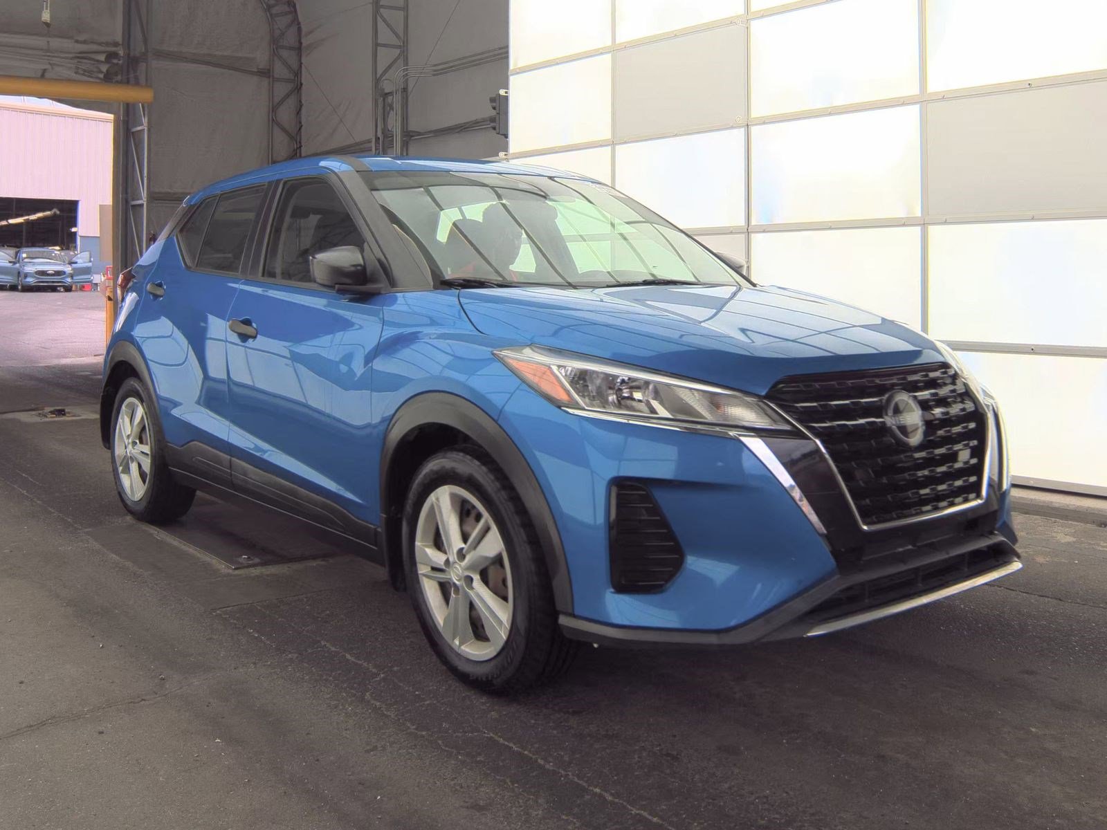 Used 2022 Nissan Kicks S FWD image 4