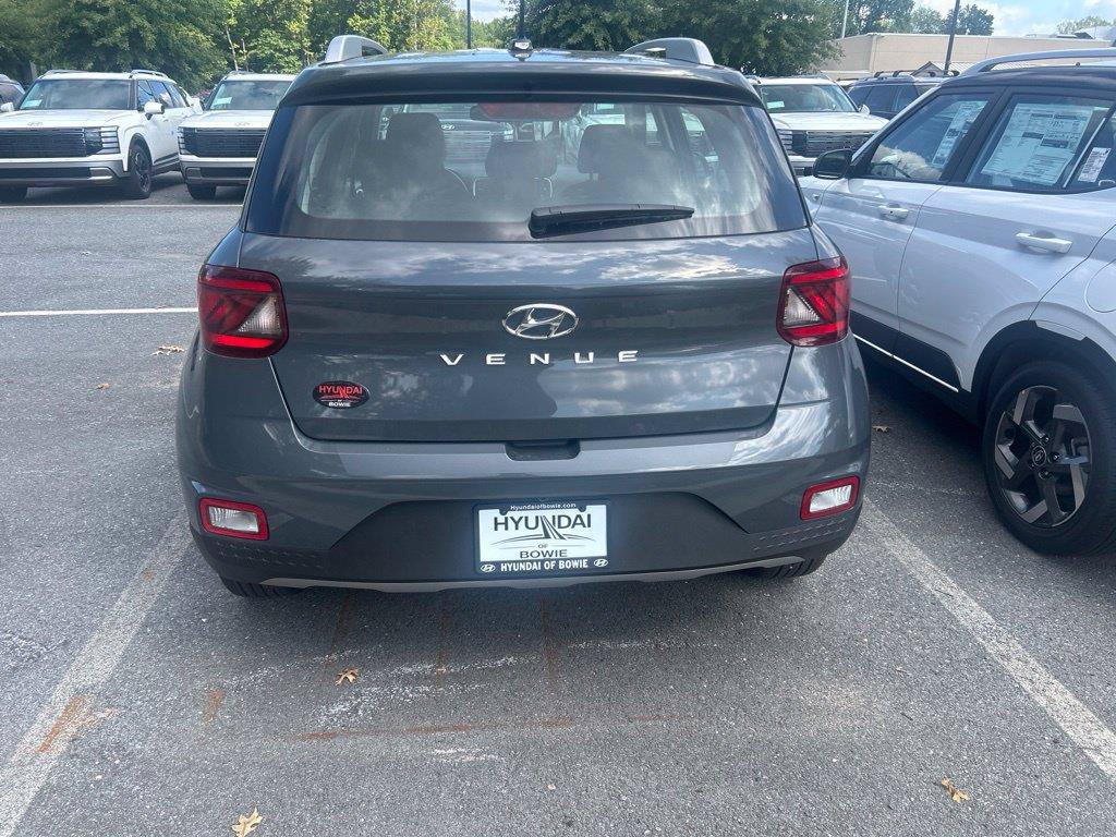 New 2026 Hyundai Venue SEL FWD image 5