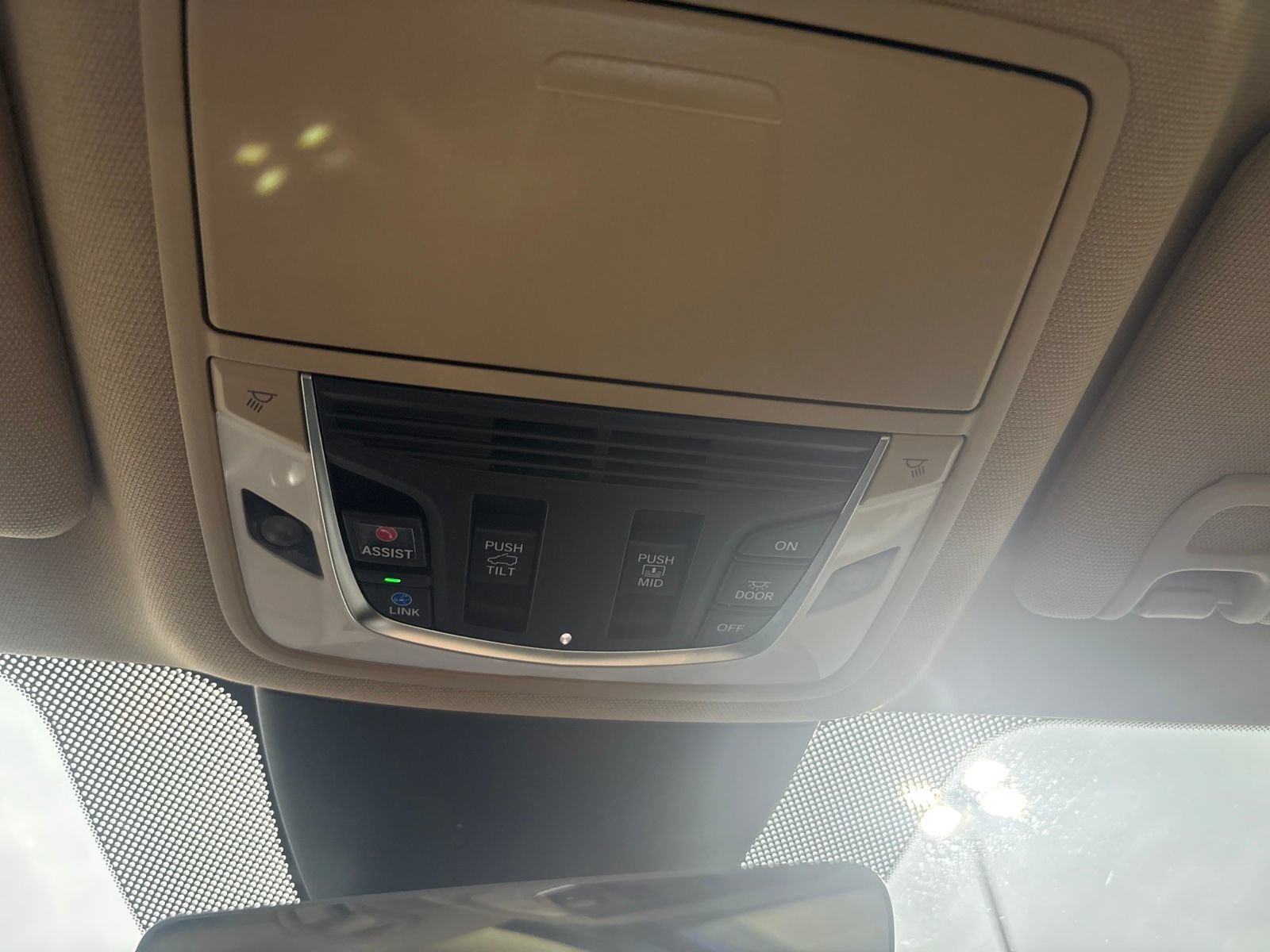 Used 2023 Acura MDX w/ Technology Package FWD image 10