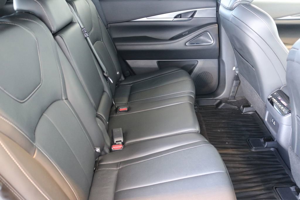 Certified 2025 INFINITI QX60 Luxe w/ Black Edition image 38