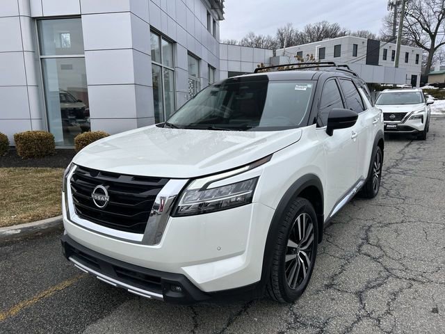 Certified 2023 Nissan Pathfinder Platinum image 4