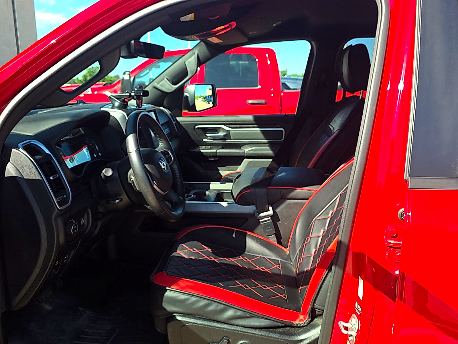 Used 2022 RAM 1500 Lone Star AWD/4WD image 18