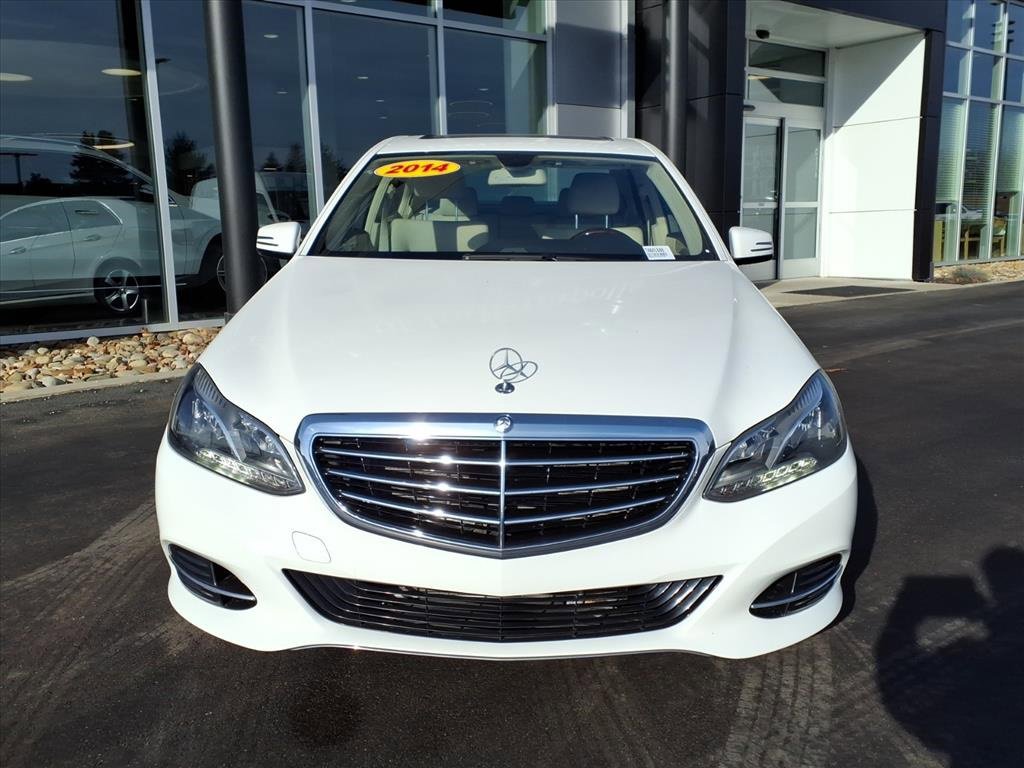 Used 2014 Mercedes-Benz E 350 4MATIC Sedan image 9