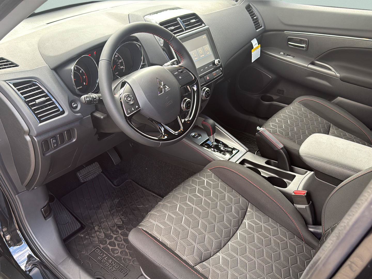 New 2026 Mitsubishi Outlander Sport LE AWD/4WD image 18