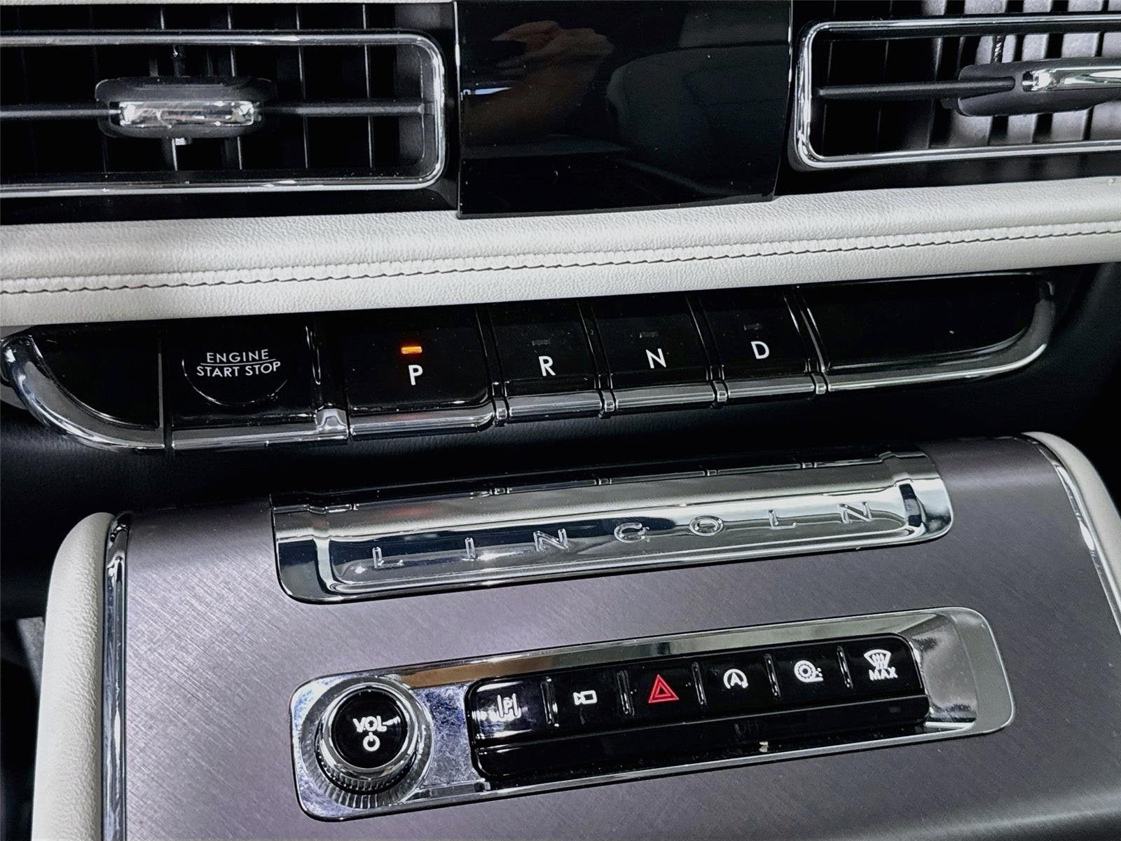 Used 2025 Lincoln Aviator AWD w/ Equipment Group 101A image 20