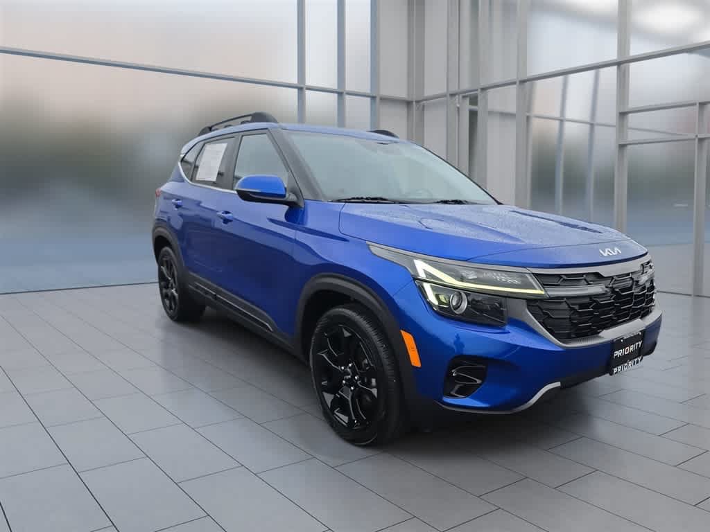 Used 2024 Kia Seltos X-Line AWD/4WD image 3