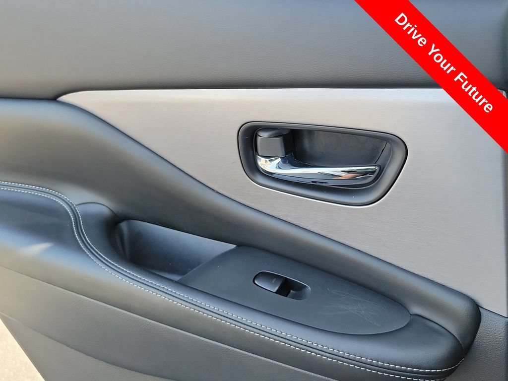 Used 2021 Nissan Murano SV FWD image 24