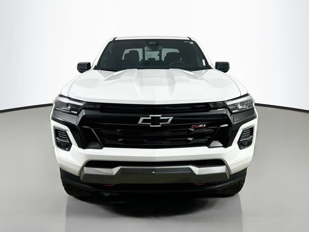Used 2023 Chevrolet Colorado Z71 w/ Z71 Convenience Package 2 AWD/4WD image 2