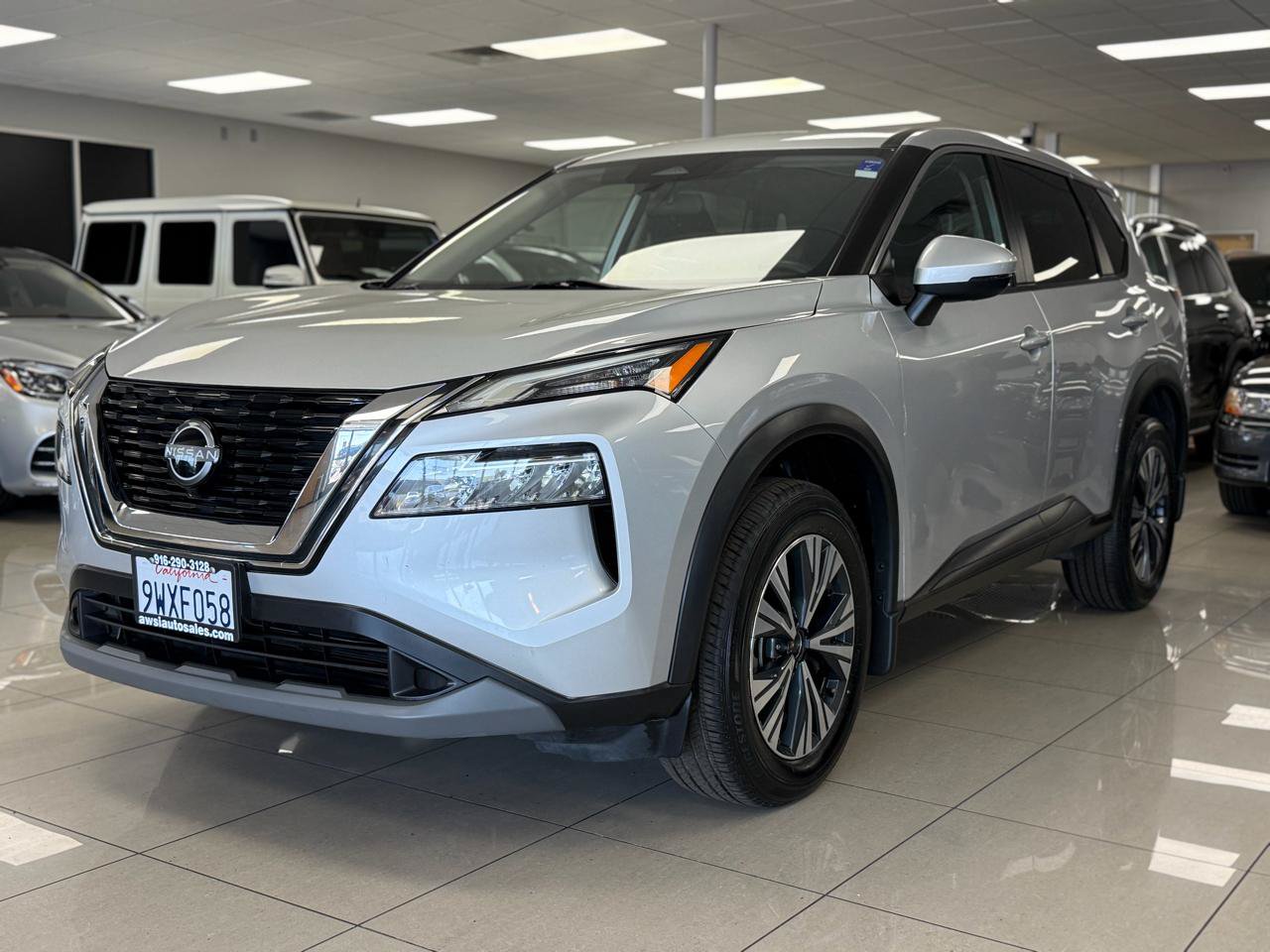 Used 2022 Nissan Rogue SV FWD image 7