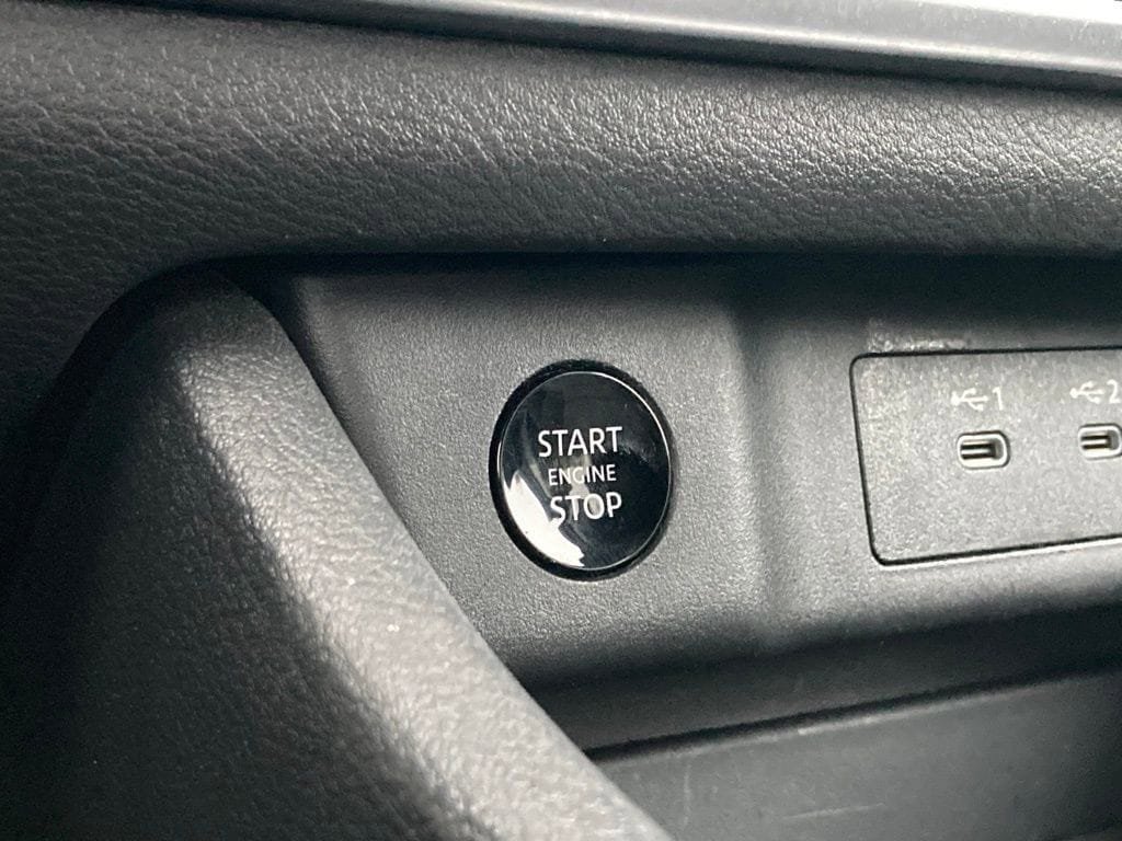 Used 2025 Nissan Rogue SV FWD image 22