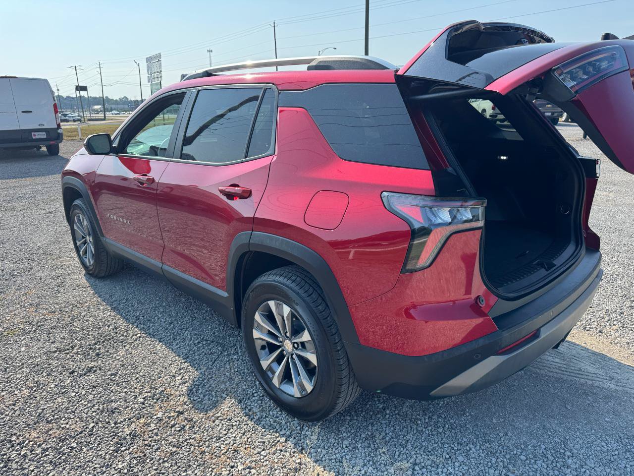 Used 2025 Chevrolet Equinox LT w/ Convenience Package II FWD image 14