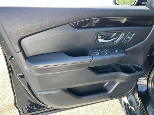 Used 2025 Honda Pilot TrailSport image 12