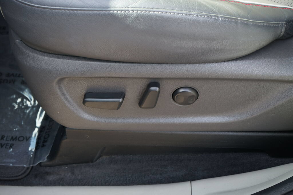 Used 2015 Kia Sedona EX FWD image 17