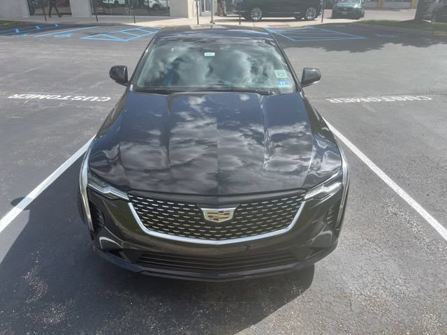 Used 2020 Cadillac CT4 Premium Luxury RWD image 3