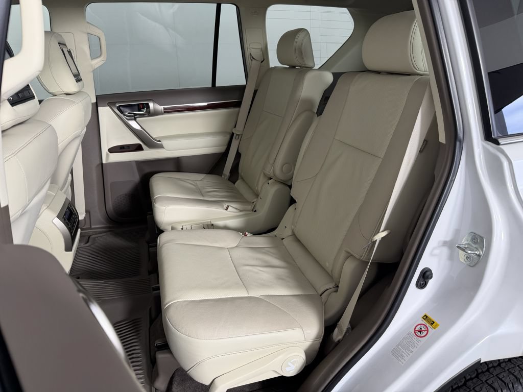Used 2018 Lexus GX 460 Premium AWD/4WD image 17