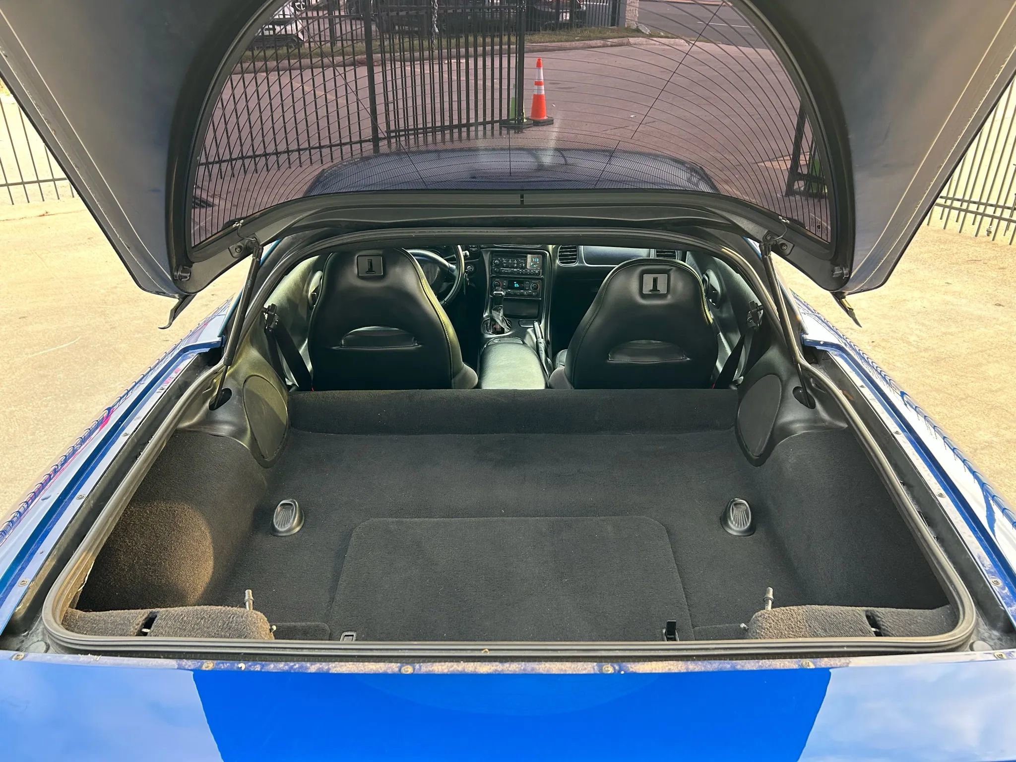 Used 2002 Chevrolet Corvette Coupe w/ Preferred Equipment Group2 image 31