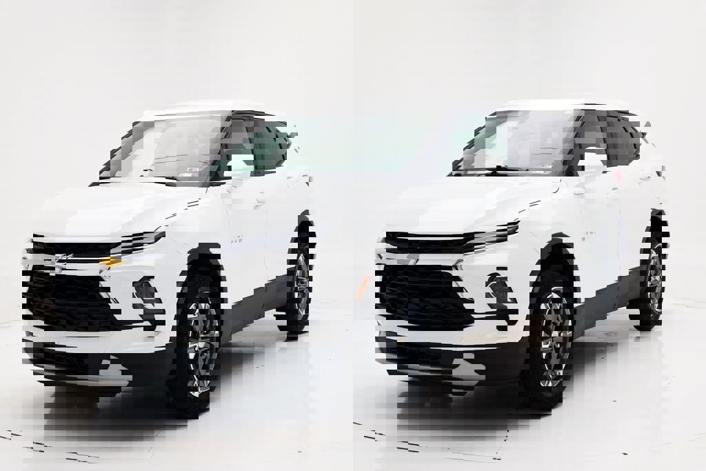 Used 2023 Chevrolet Blazer LT w/ Driver Confidence Package image 6