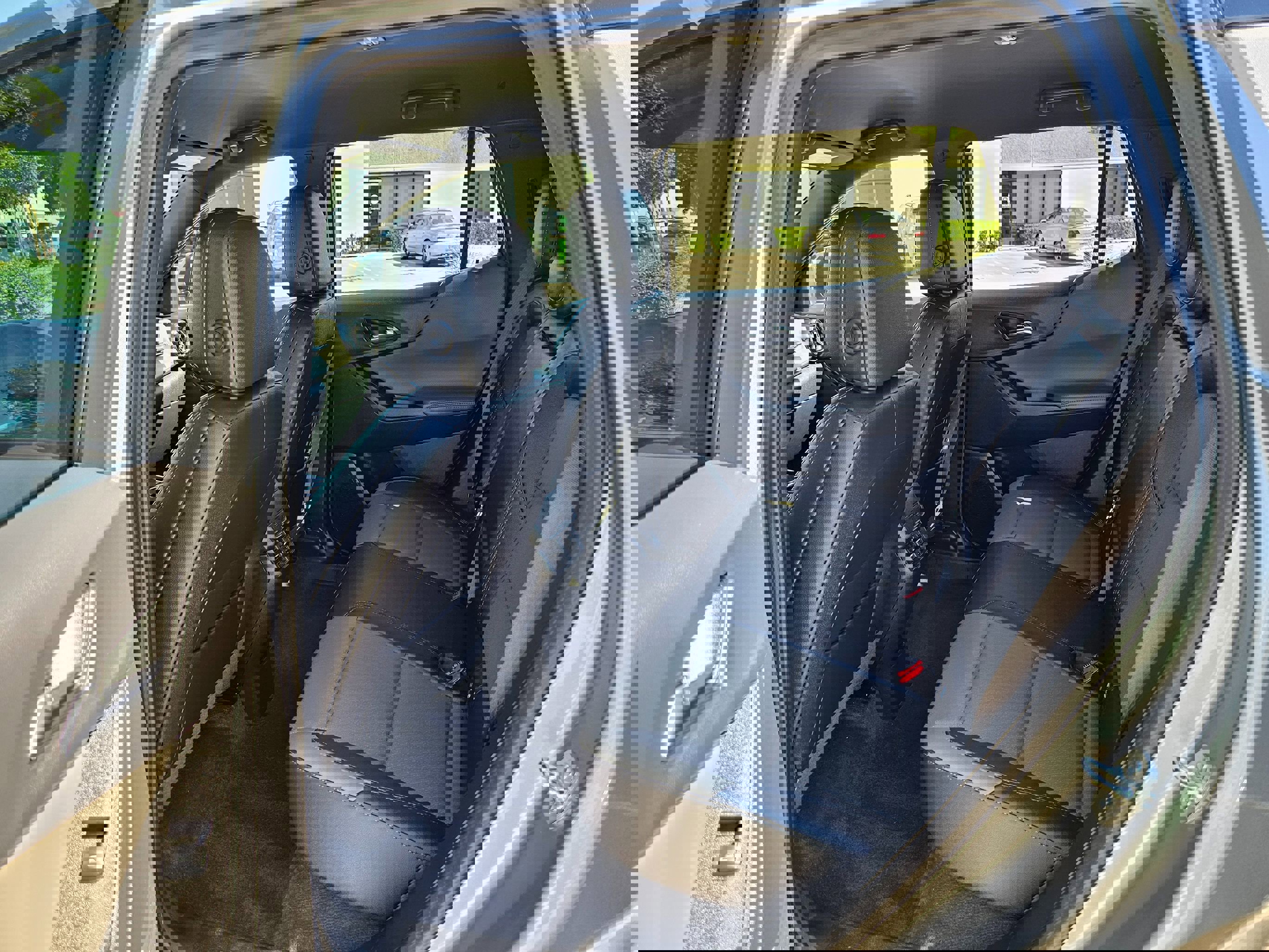 Used 2025 Chevrolet Equinox LT w/ Convenience Package II image 19