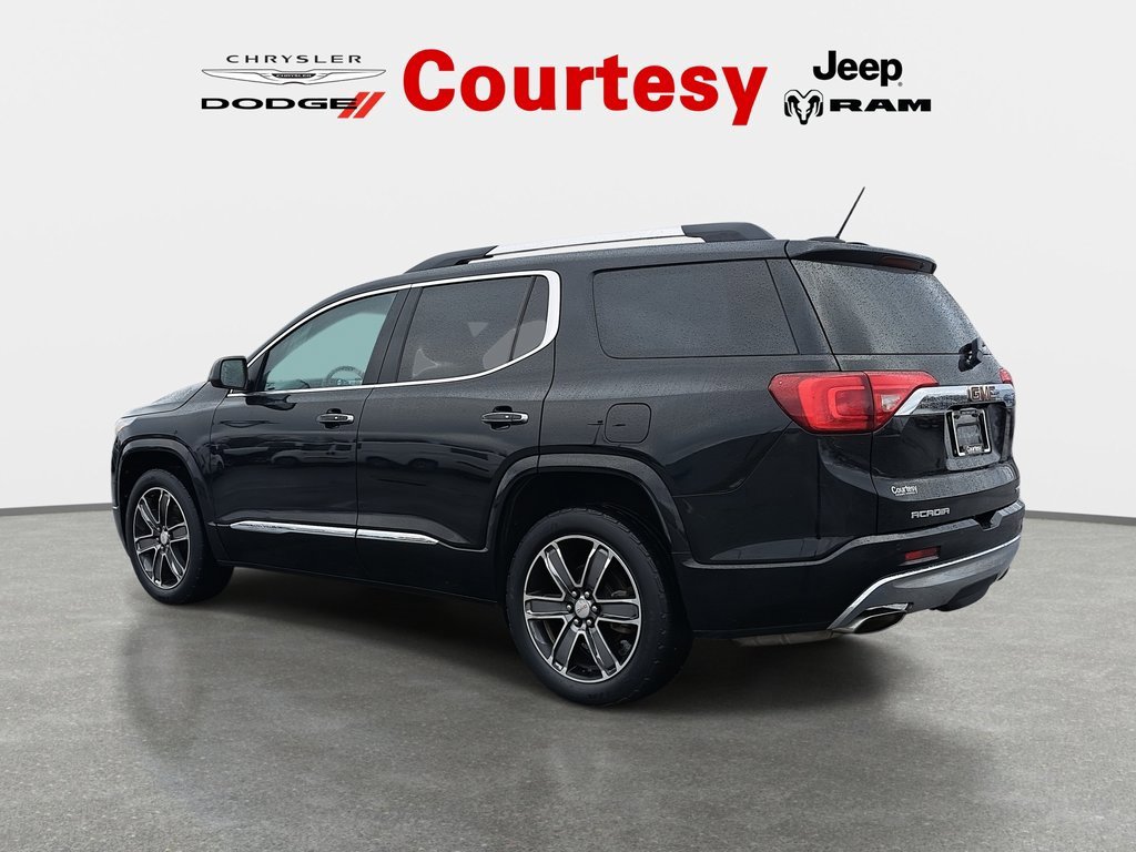Used 2019 GMC Acadia Denali image 7
